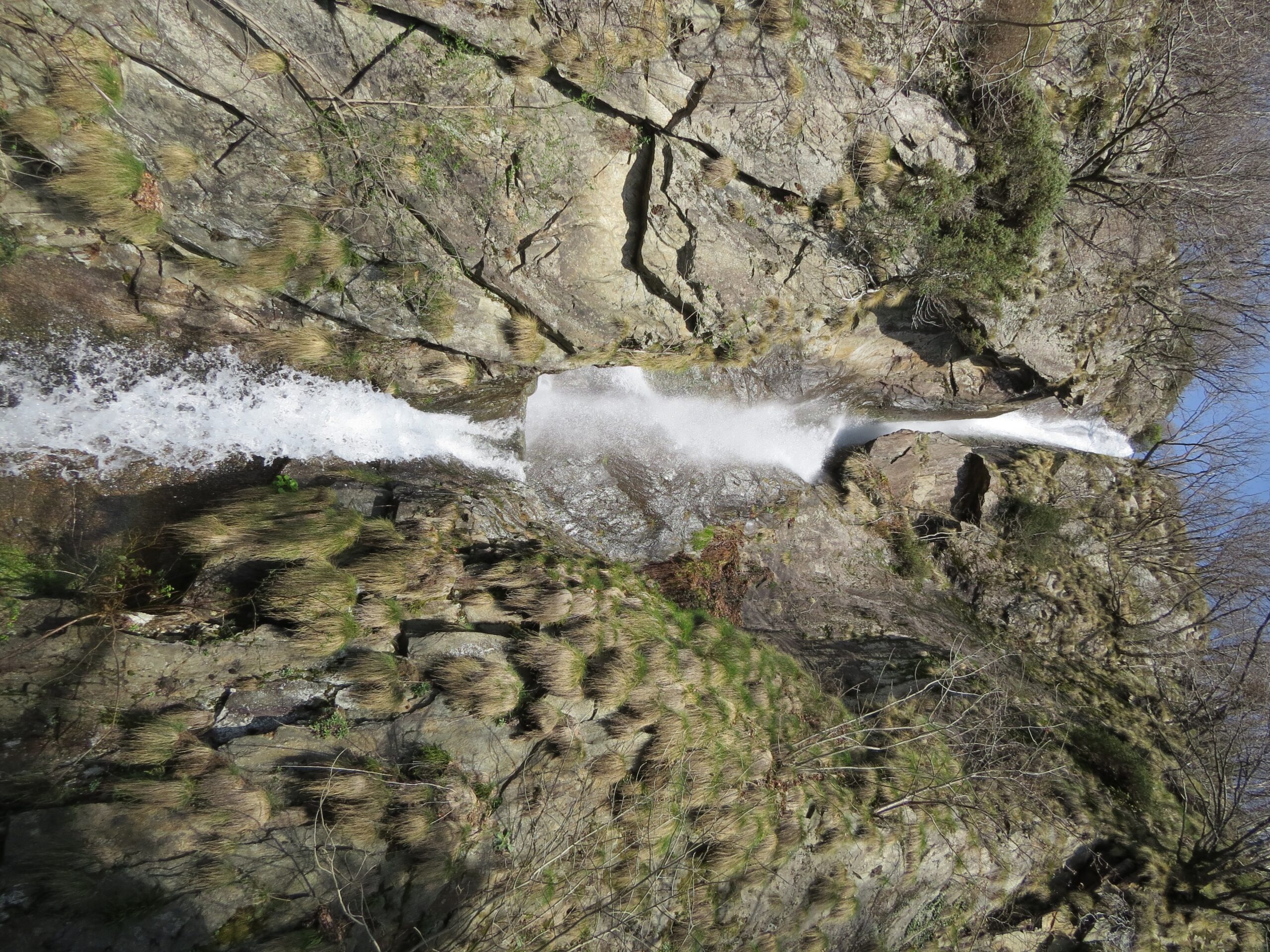 Zum Wasserfall bei Trarego